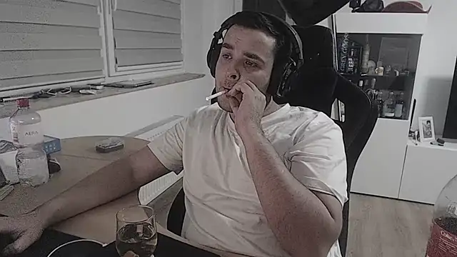 SharkLuigi online show from 14, 9, 2025