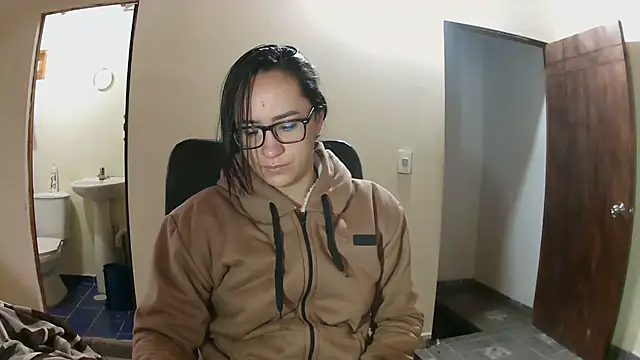 brittanycheeks online show from 24, 2, 2026