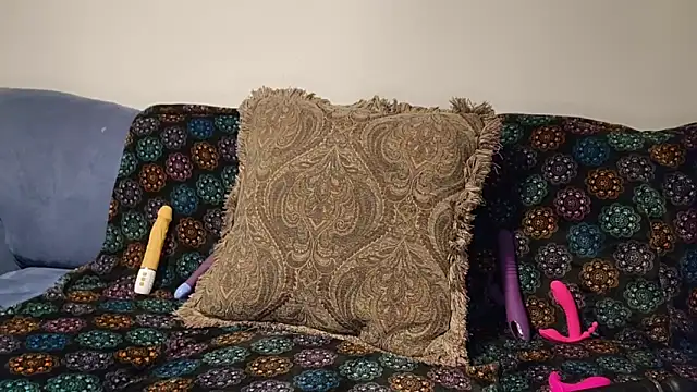 Snapshot of samone9 chatting on 7, 10, 2025 samone9 online show from 7, 10, 2025