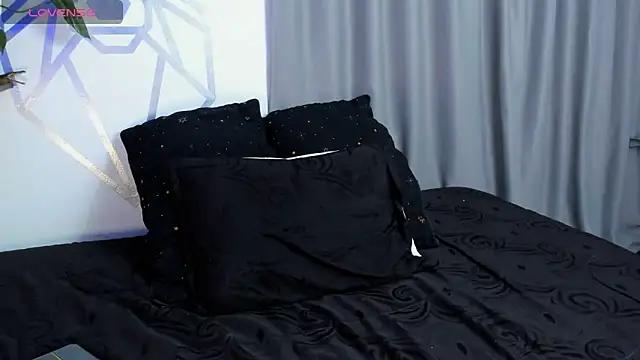 Snapshot of Aron-santoro chatting on 20, 12, 2024 Aron-santoro online show from 20, 12, 2024