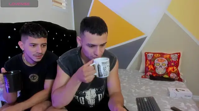 Snapshot of Aron-santoro chatting on 30, 9, 2025 Aron-santoro online show from 30, 9, 2025