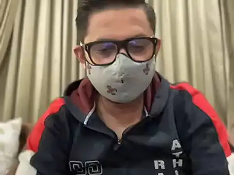 Snapshot of slavekinky001 chatting on 3, 12, 2024 slavekinky001 online show from 3, 12, 2024