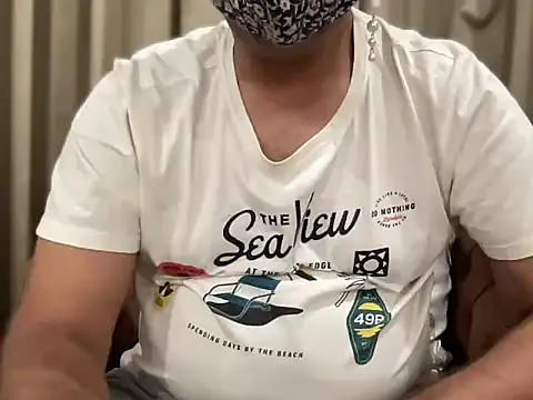 Snapshot of slavekinky001 chatting on 29, 10, 2025 slavekinky001 online show from 29, 10, 2025