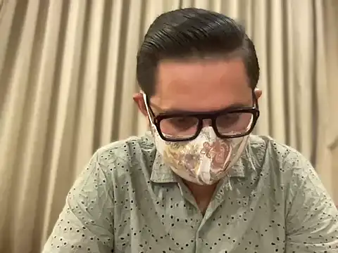 Snapshot of slavekinky001 chatting on 11, 4, 2026 slavekinky001 online show from 11, 4, 2026