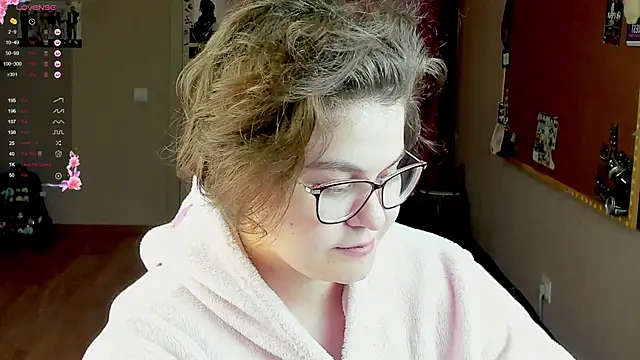 Snapshot of Sashy_Way chatting on 11, 12, 2024 Sashy Way online show from 11, 12, 2024