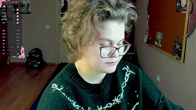 Snapshot of Sashy_Way chatting on 14, 12, 2024 Sashy Way online show from 14, 12, 2024