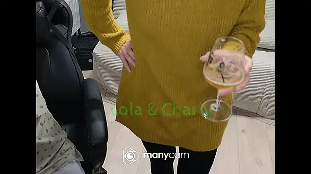 Snapshot of lolacharly@xh chatting on 22, 11, 2025 lolacharlyxh online show from 22, 11, 2025