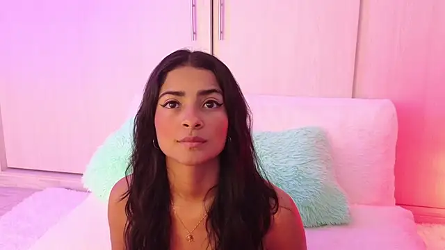 Snapshot of Yues050600 chatting on 13, 12, 2024 Yues050600 online show from 13, 12, 2024