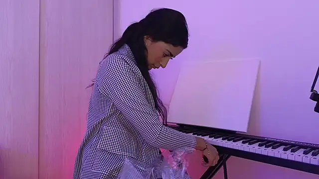 Snapshot of Yues050600 chatting on 14, 12, 2024 Yues050600 online show from 14, 12, 2024