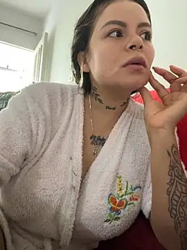 Snapshot of ivanna_rivera chatting on 4, 10, 2025 ivanna rivera online show from 4, 10, 2025