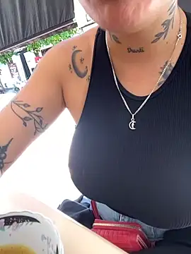 Snapshot of ivanna_rivera chatting on 9, 10, 2025 ivanna rivera online show from 9, 10, 2025