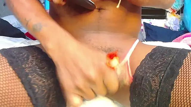 Snapshot of Karly_coffe chatting on 14, 11, 2025 Karly coffe online show from 14, 11, 2025