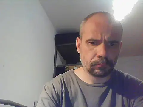 Snapshot of Franc113 chatting on 17, 12, 2025 Franc113 online show from 17, 12, 2025