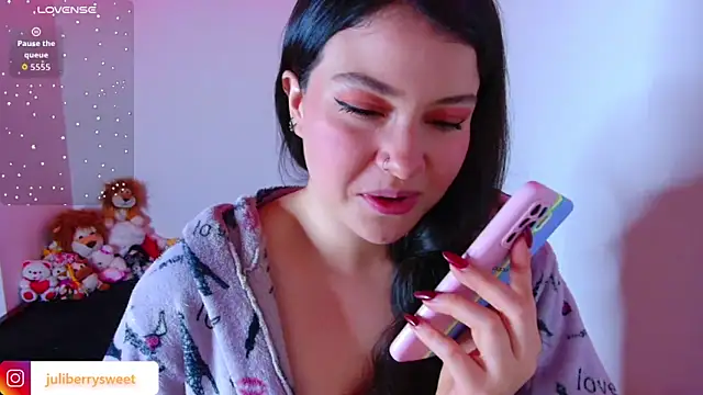 juli05star20 online show from 13, 11, 2025