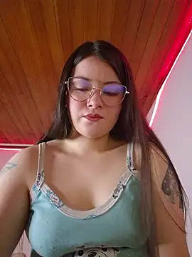 Snapshot of juli05star20 chatting on 1, 5, 2026 juli05star20 online show from 1, 5, 2026