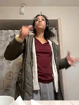 Snapshot of starrynikki chatting on 8, 12, 2024 starrynikki online show from 8, 12, 2024