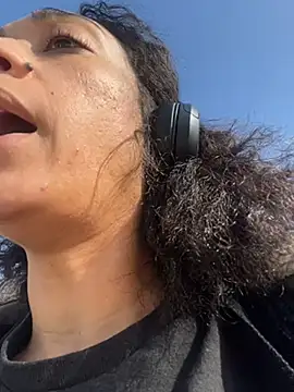 Snapshot of starrynikki chatting on 4, 1, 2025 starrynikki online show from 4, 1, 2025