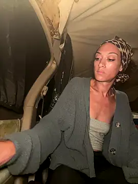 Snapshot of starrynikki chatting on 7, 10, 2025 starrynikki online show from 7, 10, 2025