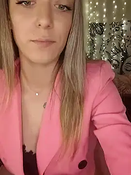 Nikiita-28 online show from 2, 1, 2025