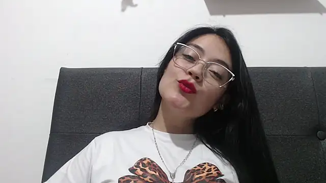 Snapshot of Alisha_99 chatting on 27, 10, 2025 Alisha 99 online show from 27, 10, 2025