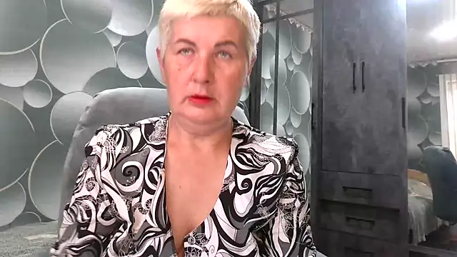 Snapshot of NicoleOlla chatting on 3, 10, 2025 NicoleOlla online show from 3, 10, 2025