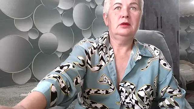 Snapshot of NicoleOlla chatting on 4, 10, 2025 NicoleOlla online show from 4, 10, 2025