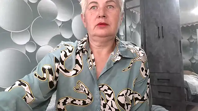 Snapshot of NicoleOlla chatting on 5, 10, 2025 NicoleOlla online show from 5, 10, 2025