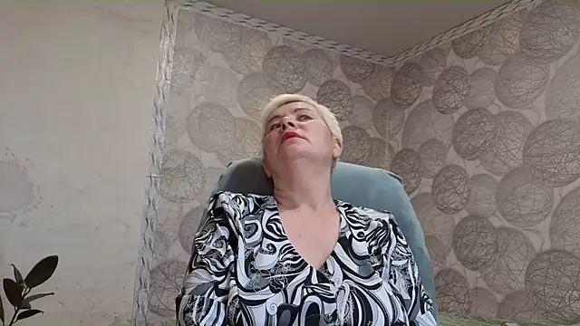 Snapshot of NicoleOlla chatting on 28, 10, 2025 NicoleOlla online show from 28, 10, 2025