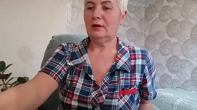 Snapshot of NicoleOlla chatting on 10, 11, 2025 NicoleOlla online show from 10, 11, 2025