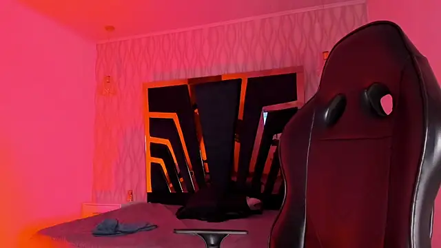 Snapshot of Liam_Kleiin chatting on 25, 11, 2025 Liam Kleiin online show from 25, 11, 2025