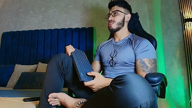 Liam Kleiin online show from 8, 7, 2026