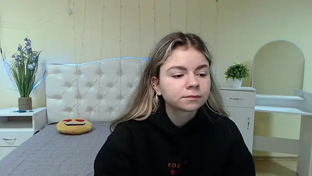 TinaRedly online show from 19, 1, 2025