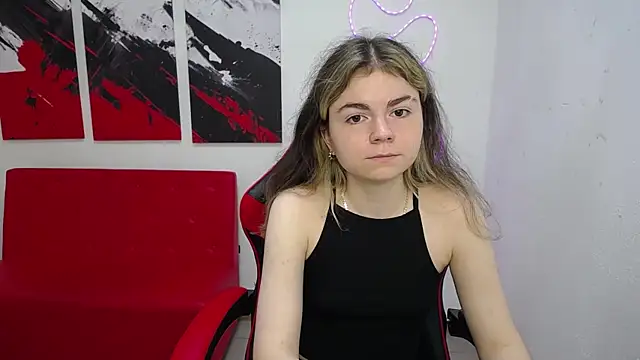 TinaRedly online show from 6, 7, 2026