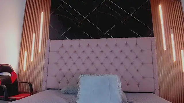 Snapshot of AinaPink chatting on 18, 9, 2025 AinaPink online show from 18, 9, 2025