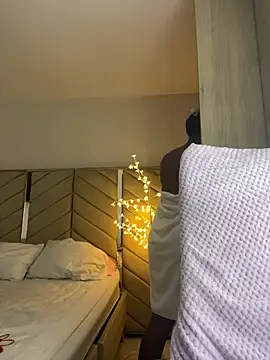 kellya  online show from 2, 2, 2025