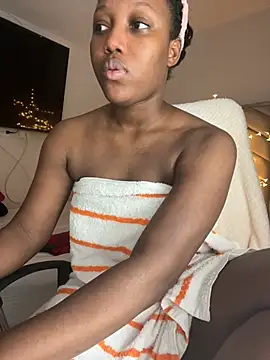 kellya  online show from 3, 2, 2025