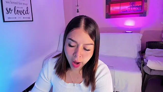 ArianaBaker online show from 16, 9, 2025