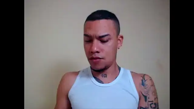Snapshot of Osiiriis chatting on 8, 2, 2025 Osiiriis online show from 8, 2, 2025
