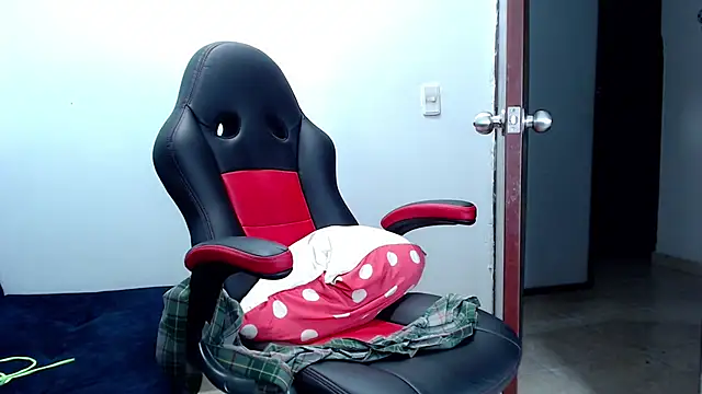 Snapshot of kaira_sweet_ chatting on 8, 12, 2024 kaira sweet online show from 8, 12, 2024