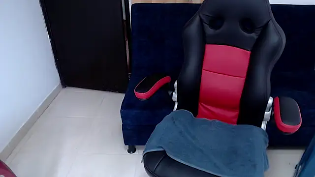 Snapshot of kaira_sweet_ chatting on 11, 11, 2025 kaira sweet online show from 11, 11, 2025