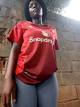 Snapshot of Swirly_blac chatting on 17, 11, 2025 Swirly blac online show from 17, 11, 2025