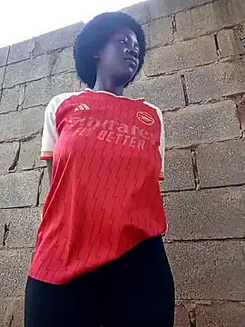 Snapshot of Swirly_blac chatting on 23, 11, 2025 Swirly blac online show from 23, 11, 2025