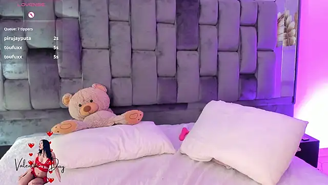 Chloe evans   online show from 12, 2, 2025