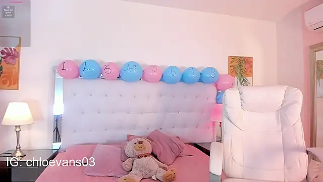 Chloe evans   online show from 19, 9, 2025