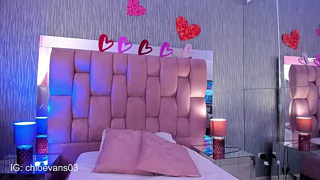 Chloe evans   online show from 30, 9, 2025