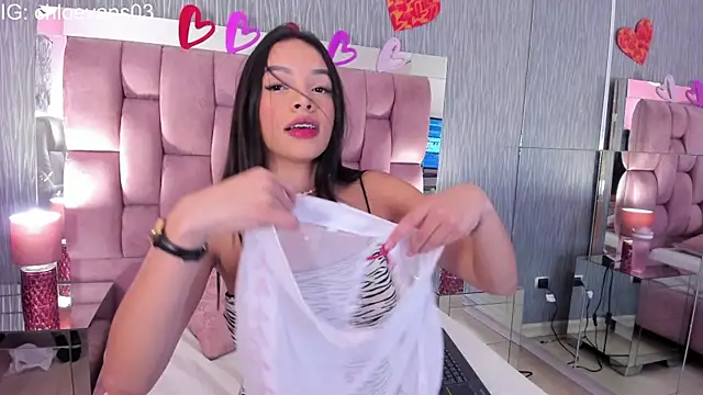 Chloe evans   online show from 8, 10, 2025