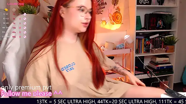 Snapshot of me__hanna chatting on 26, 11, 2025 me hanna online show from 26, 11, 2025