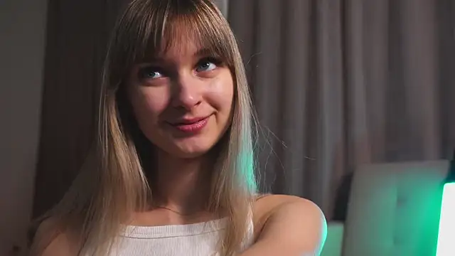 Snapshot of hereandnows_ chatting on 12, 1, 2025 hereandnows  online show from 12, 1, 2025