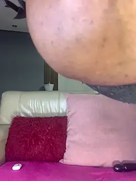 Snapshot of VeryGoodBadGirl1 chatting on 21, 6, 2026 VeryGoodBadGirl1 online show from 21, 6, 2026