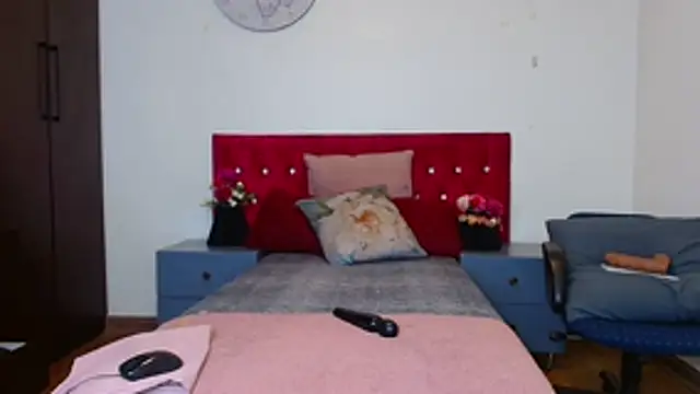 Snapshot of VeryGoodBadGirl1 chatting on 14, 7, 2026 VeryGoodBadGirl1 online show from 14, 7, 2026